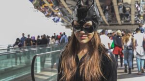 Ragazza vestita da Catwoman al Romics