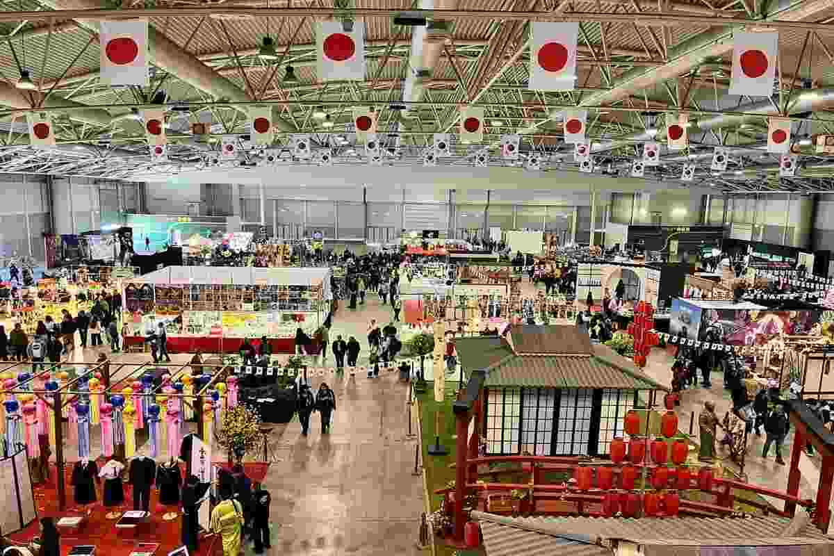 Padiglione del Giappone e la Corea del Sud al Festival dell'Oriente