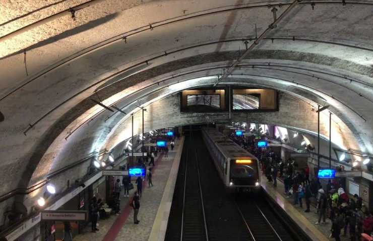 Banchina della Metro B alla Stazione Termini