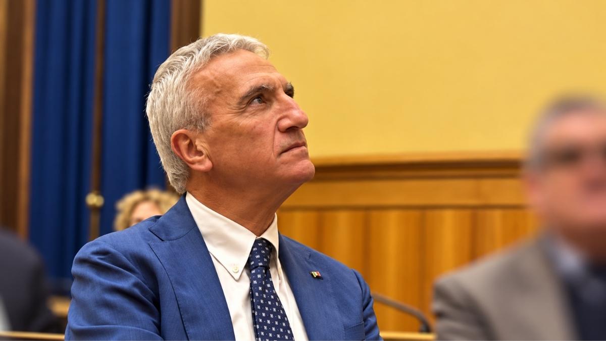 Luciano Ciocchetti durante un incontro istituzionale per Il Giusto Sentiero 2026 a Nemi
